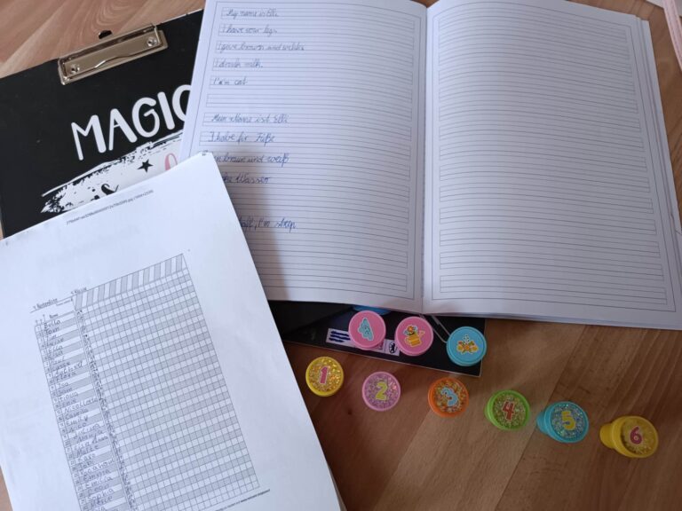 Komm, wir spielen heute Schule
